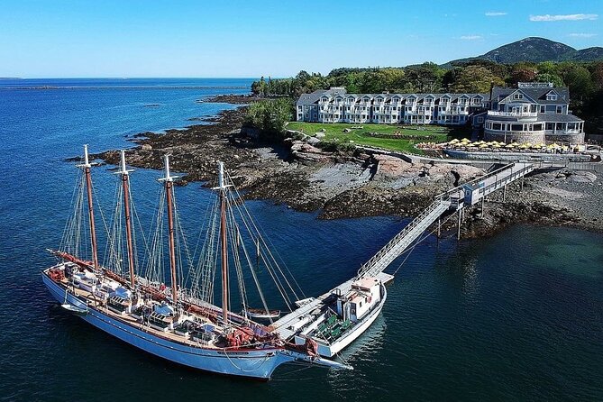 1.5 to 2-Hr Windjammer Sailing Trip in Maine w/ Licensed Captain - Sunset sailings and late-season timing