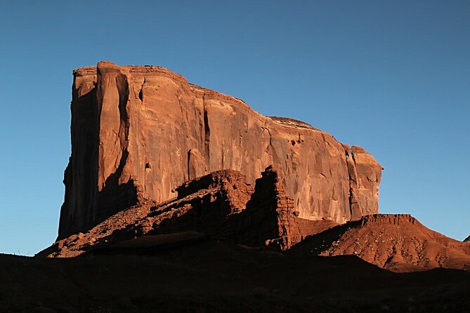 2.5 Hours of Monument Valley's Backcountry 4×4 Tour - Sun’s Eye Arch and ancient petroglyphs