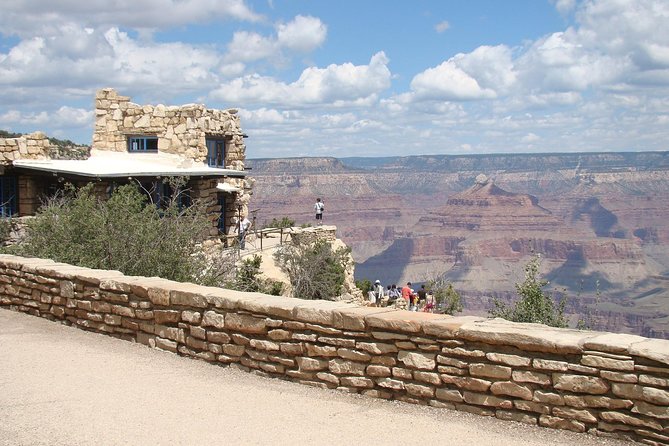 3 Hour Back-Road Safari to Grand Canyon with Entrance Gate By-Pass at 9:30 am - The South Rim walk: views with useful explanation