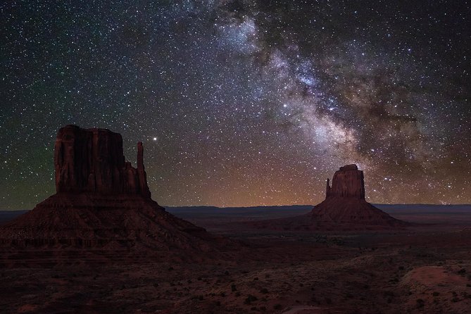 3 Hour Monument Valley Tour - Susie Yazzie’s Hogan and Big Hogan Amphitheater