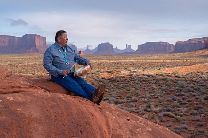 3 Hour Monument Valley Tour - Echo Cave Ruins, Totem Pole, and YeiBiChei Spires