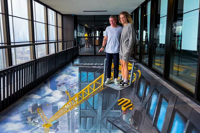 360 CHICAGO Observation Deck Admission - CloudBar: a paid pause above the city