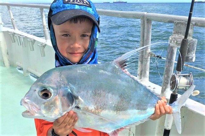 4-Hour Day or Night-Time Reef Bottom Fishing Charter in Fort Lauderdale - Reefs, wrecks, and changing depths