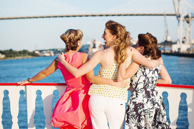 90-Minute Savannah Riverboat Sightseeing Cruise - The live narration and what you learn