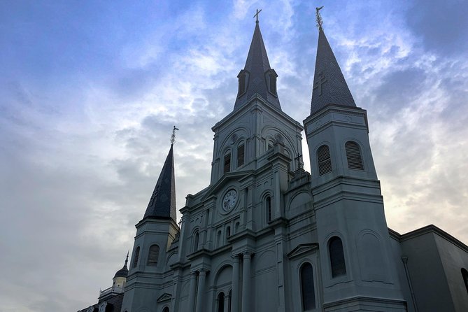 Adults Only Haunted Pub Crawl in New Orleans - A haunted night begins at Jackson Square