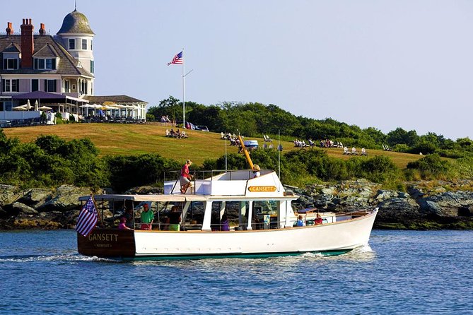 Afternoon Grand Tour | Gansett Cruises in Newport, RI - The 1890 lighthouse and Clingstone House