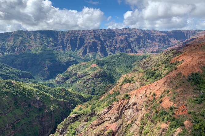 Air Kauai: DOORS-OFF Helicopter Adventure - What the pilot adds to the flight