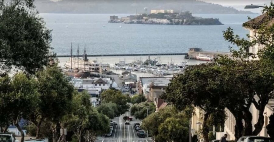 Alcatraz Island Prison Tour & Bay Cruise Combined Package - The 45-minute Doing Time audio tour