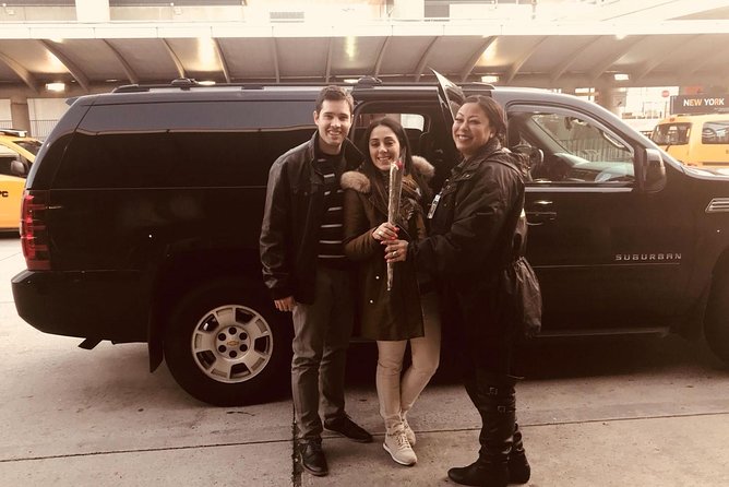 All Inclusive Airport Arrival Transfer to NYC/ Brooklyn/Queens - The ride into Manhattan, Brooklyn, or Queens