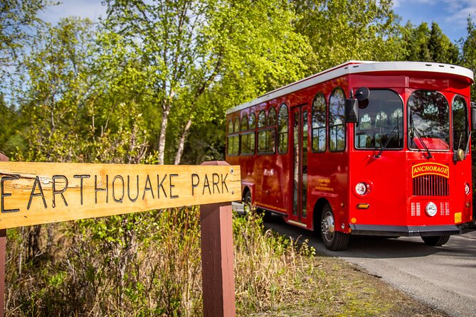 Anchorage Trolley's Deluxe City Tour - The guides are the tour’s strongest feature