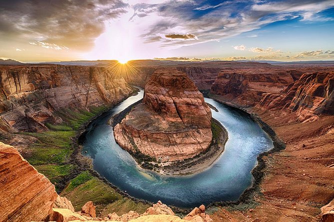 Antelope Canyon and Horseshoe Bend Day Tour from Flagstaff - Walking out to Horseshoe Bend