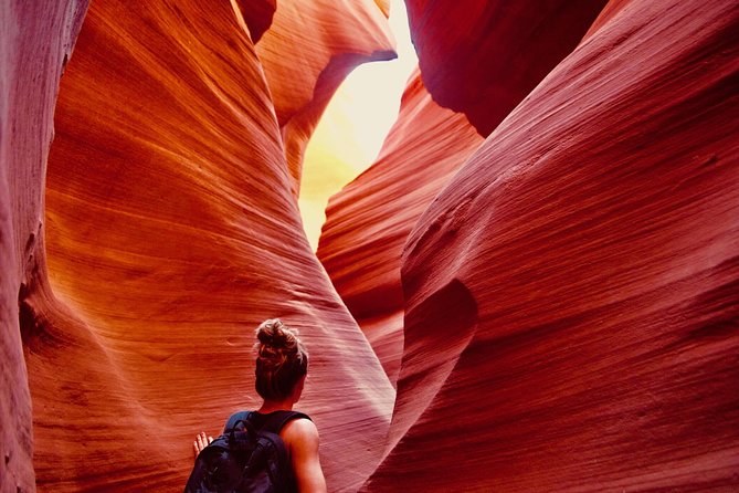 Antelope Canyon and Horseshoe Bend Small Group Tour from Vegas - Lower Antelope Canyon: stairs, ladders, and sculpted stone