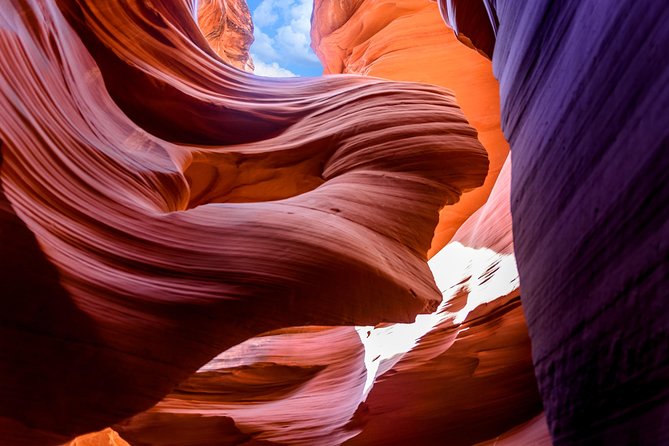 Antelope Canyon and Horseshoe Bend Small Group Tour from Vegas - Who should book this day trip?