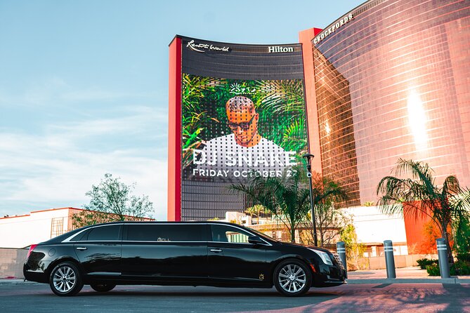 Arrival Transfer: Private Luxury 8 Passenger Limousine Service - What the $175.93 group price really buys