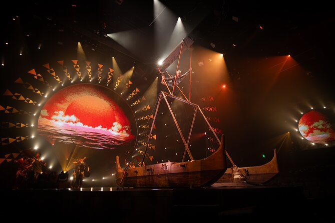 'Auana by Cirque du Soleil at the Waikiki Beachcomber Hotel - Practical planning for a Waikiki evening