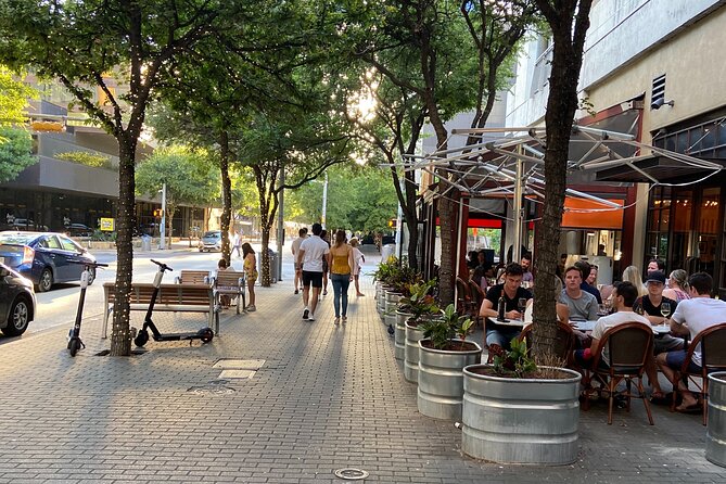 Austin Small Group Morning Walk - The 2nd Street District and a useful finish