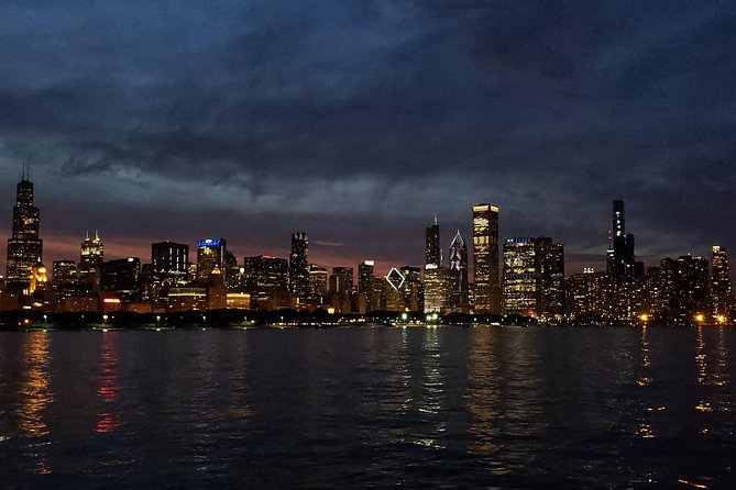 Big Bus Chicago: Hop-On Hop-Off Sightseeing Tour, 24/48/72hr Pass - Stop 1: Chicago Riverwalk and the best place to begin