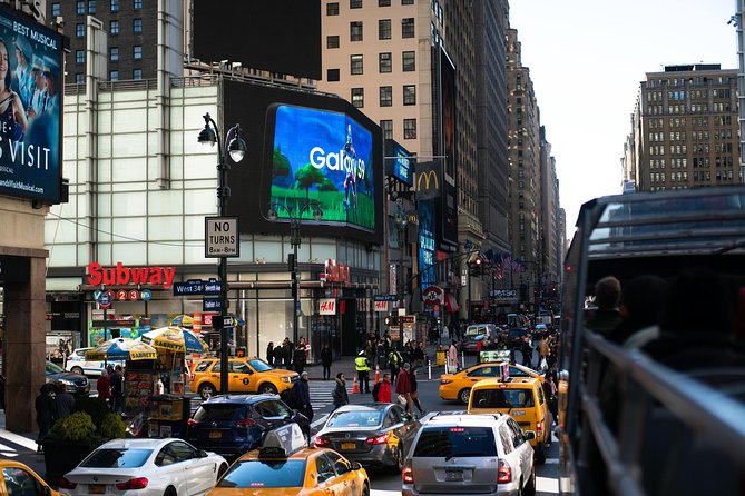 Big Bus NYC: Hop-On Hop-Off Sightseeing Tour by Open-top Bus - Downtown route from Times Square to Lower Manhattan