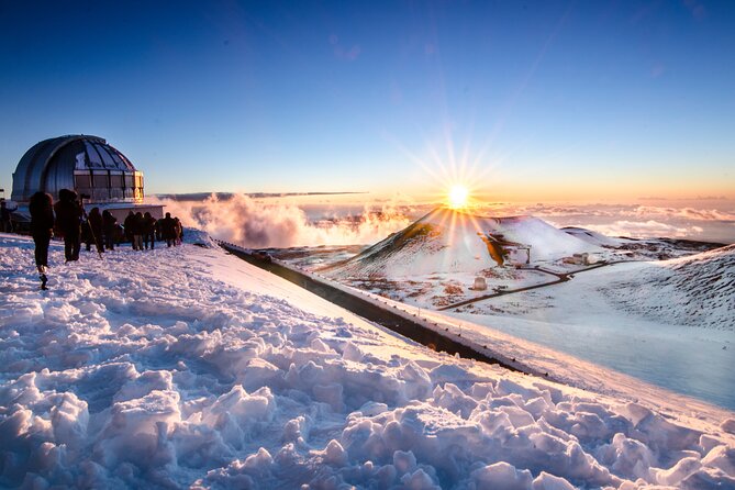 Big Island GOAT Experience: Mauna Kea Summit, Sunset & Stars - Pickup, vans, and the long climb
