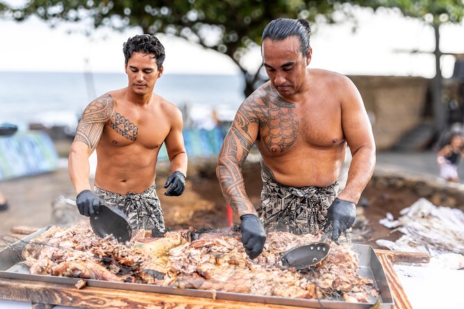 Big Island, Hawaii: Admission to Voyagers of the Pacific Luau - The music and dancing are the real event