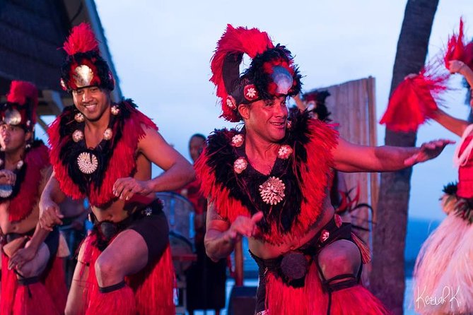 Big Island: Island Breeze Luau - The royal procession and the main production
