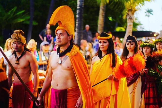 Big Island: Island Breeze Luau - Who will enjoy this Kona luau most?