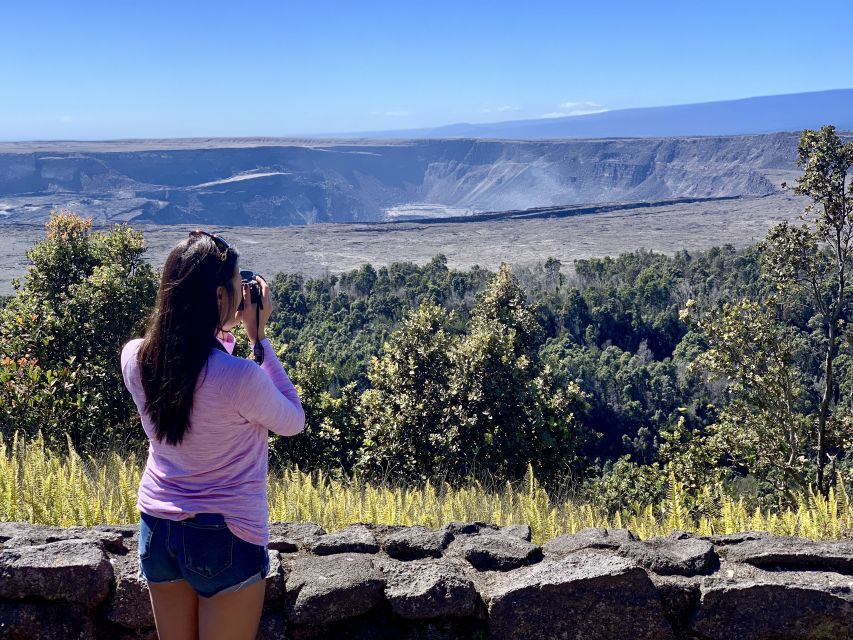 Big Island: Volcanoes, Waterfalls, & Coffee Farm Day-Trip - Punalu’u Bake Shop and the southern coast