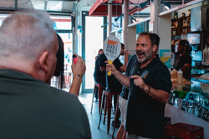 Bikes, Bites & Views: Chicago's Signature Dishes Bike Tour-Adults - Guides, safety, and the group atmosphere