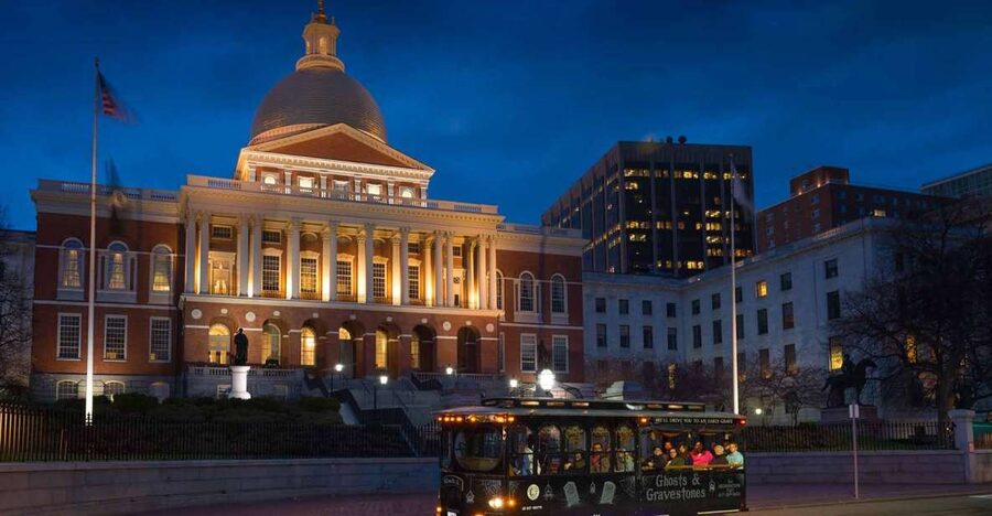 Boston: 1.5-Hour Ghosts and Gravestones Tour - Copp’s Hill Burying Ground and the steep approach