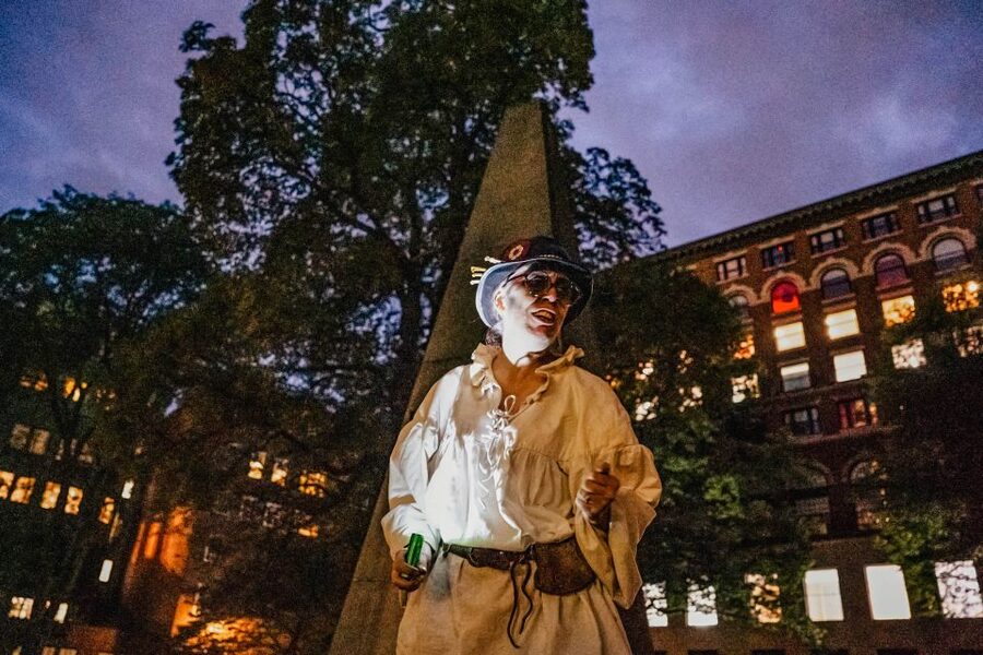 Boston: 1.5-Hour Ghosts and Gravestones Tour - Why the guides matter so much