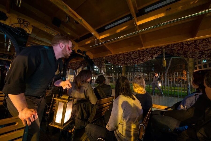 Boston: 1.5-Hour Ghosts and Gravestones Tour - Who should book this experience?