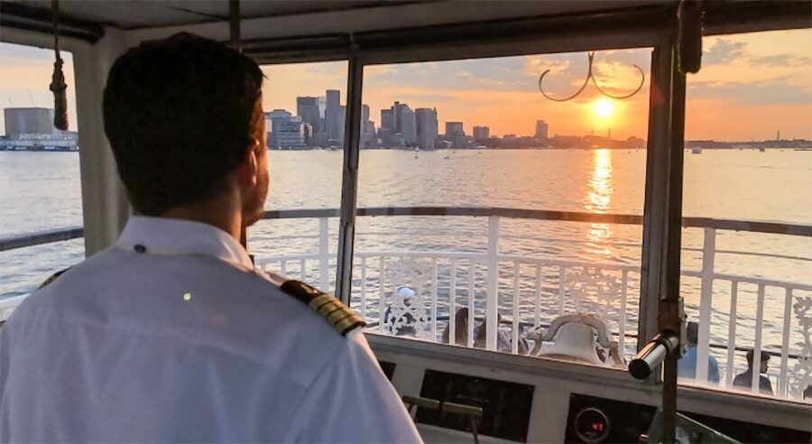 Boston: Boston Harbor Sunset Cruise - Choosing a seat for sunset and city lights