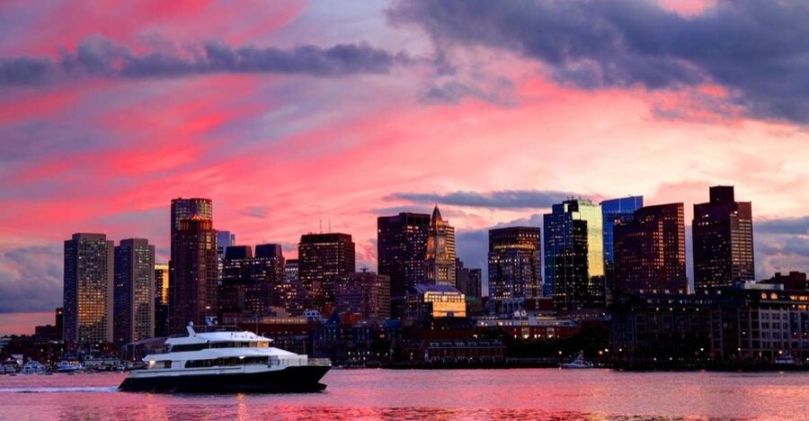 Boston: City Cruises Sunset Skyline Cruise with Commentary - Why a Boston sunset cruise works so well
