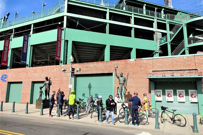 Boston City View Bicycle Tour: History and Landmarks - Beacon Hill and Louisburg Square