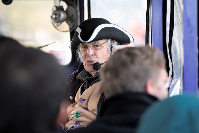Boston Duck Boat Sightseeing City Tour with Cruise Along Charles River - What the narration is like