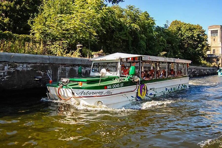Boston Duck Tour: The Original and World-Famous - The Charles River splash