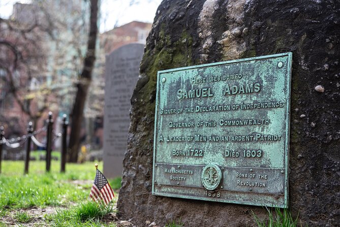 Boston Food & History: Pizza, North End & Freedom Trail - Old City Hall, King’s Chapel and Granary Burying Ground