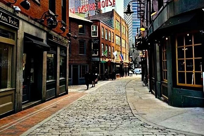 Boston Freedom Trail Walking Tour with Costumed Guide - Samuel Adams, Faneuil Hall, and Paul Revere