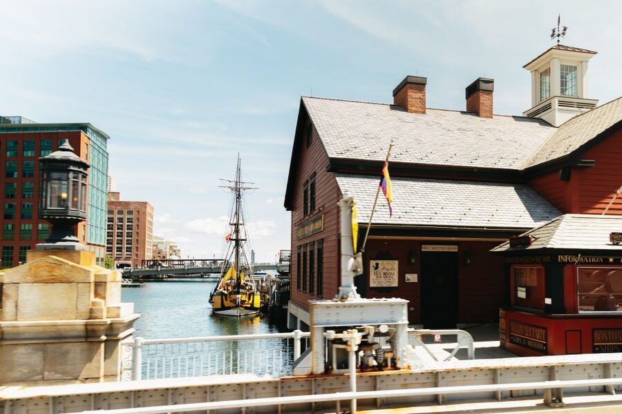 Boston: Hop-on Hop-off Old Town Trolley Tour - Comfort, weather, and seating
