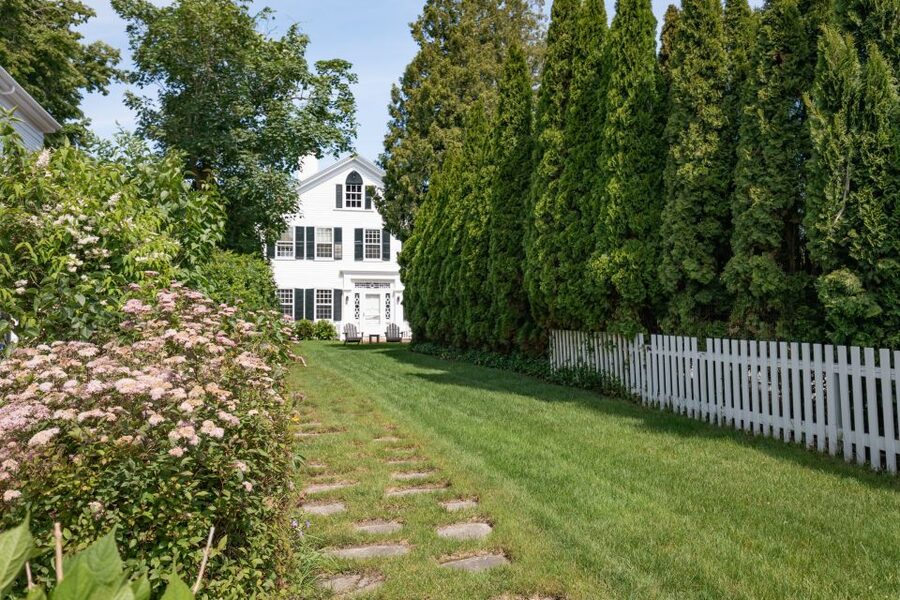 Boston: Martha's Vineyard Day Trip with Optional Island Tour - Who should book this Martha’s Vineyard trip?