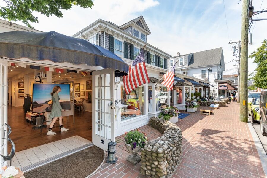 Boston: Martha's Vineyard Day Trip with Optional Island Tour - Free time: make your own island plan
