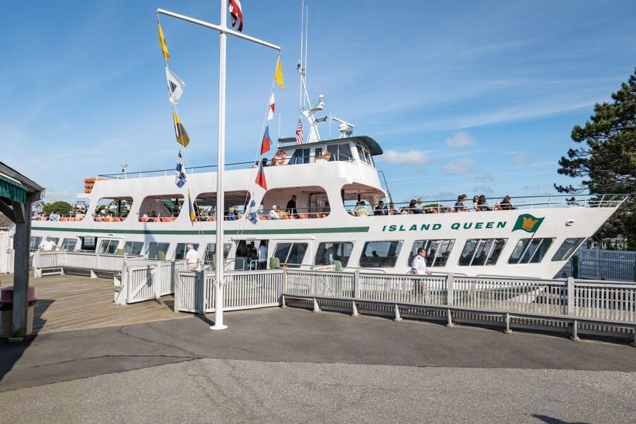 Boston: Martha's Vineyard Day Trip with Optional Island Tour - Oak Bluffs and its gingerbread cottages