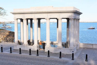 Boston to Plymouth Day-Trip including Quincy, Plimoth Patuxet and Mayflower II