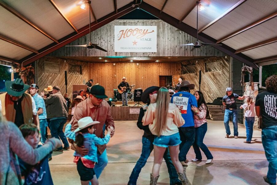 Bulverde: Saturday Night Rodeo General Admission Ticket - Why this feels like a full Texas evening
