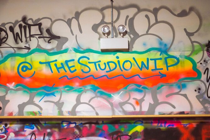 BYOB Spray Paint and Sip at Studio W.I.P. - Who should book this Chicago art class?