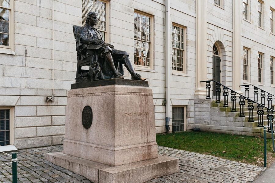 Cambridge: Harvard University Student-Guided Walking Tour - A student’s Harvard, not just a list of famous names