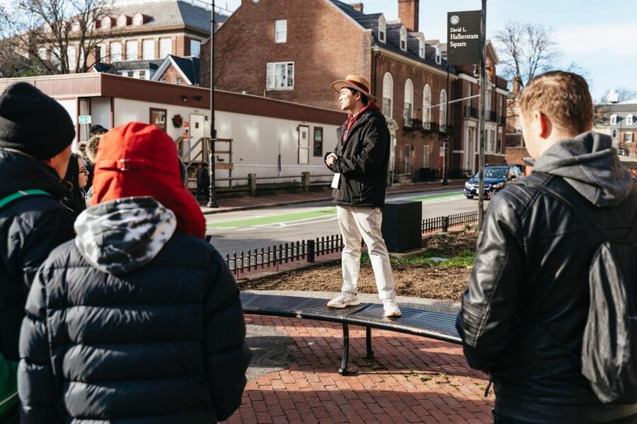 Cambridge: Harvard University Student-Guided Walking Tour - Entering Harvard Yard through Johnston Gate
