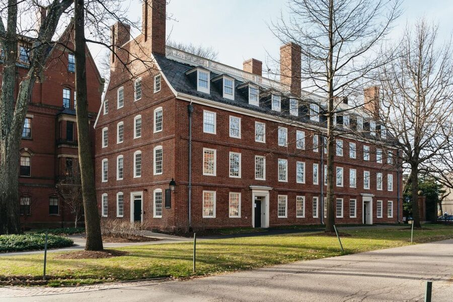 Cambridge: Harvard University Student-Guided Walking Tour - Timing, walking comfort, and group feel