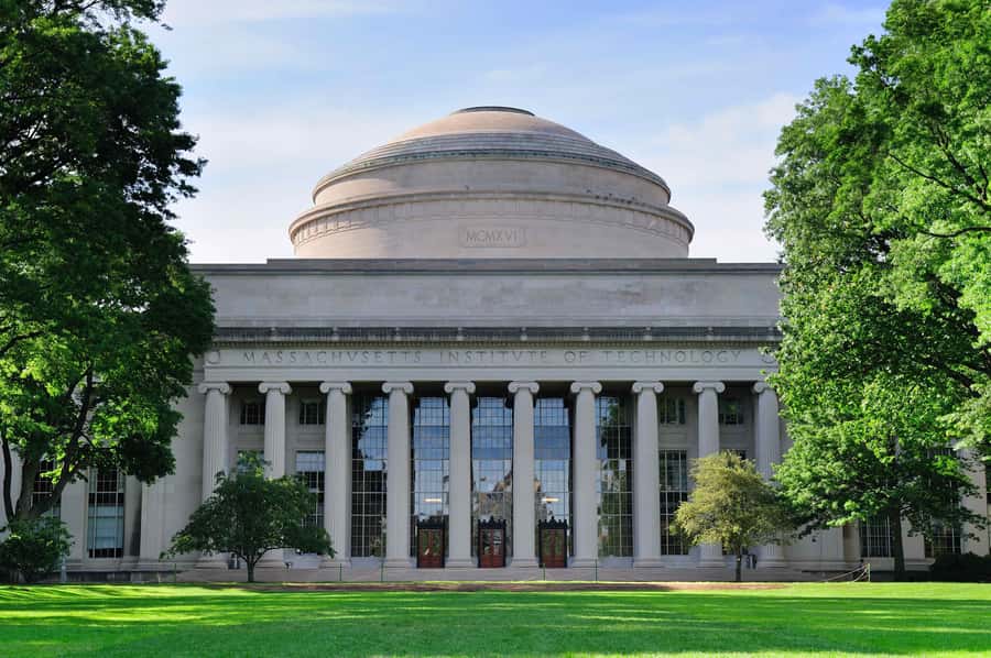 Cambridge, Massachusetts: MIT and Harvard Walking Tour - Starting at MIT beside the Kendall station
