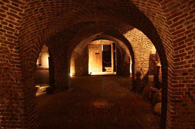 Charleston Ghost & Dungeon Night-Time Walking Tour with Entry to Provost Dungeon - Who will enjoy this Charleston night tour?